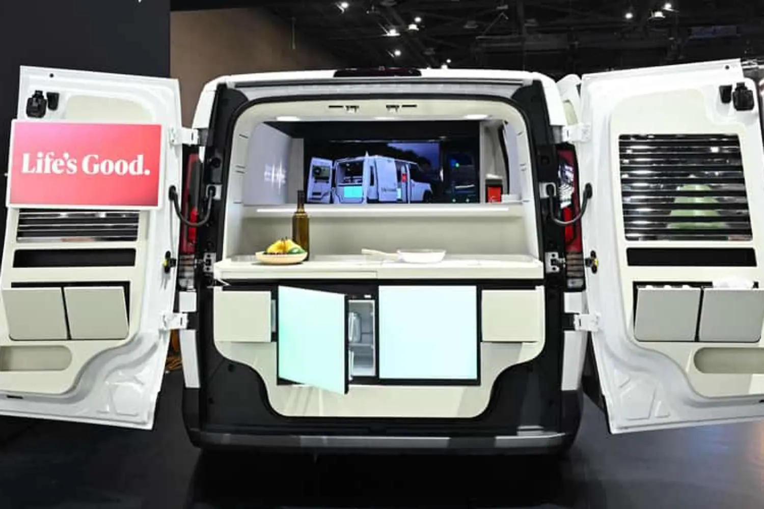 Kia et LG Electronics apportent la plus révolutionnaire des technologies dans les camionnettes 2 IMG 20250407 091540